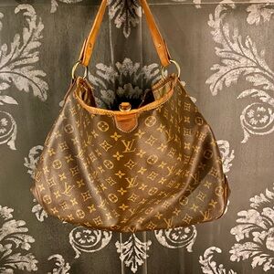 Louis Vuitton Shoulder Bag